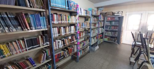 Biblioteca de la E.E.S.A. N° 1