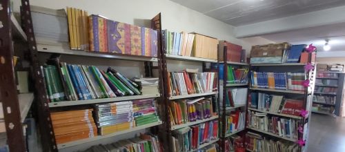 Biblioteca de la E.E.S.A. N° 1